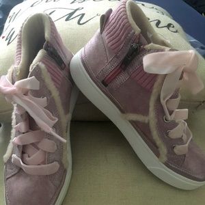 Girls UGG Sneaker